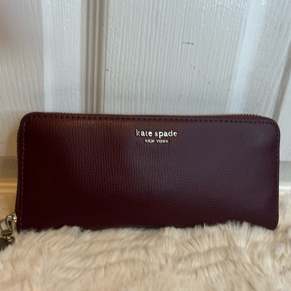 KATE SPADE NEW YORK BURGUNDY/DEEP PLUM WALLET - Picture 1 of 15